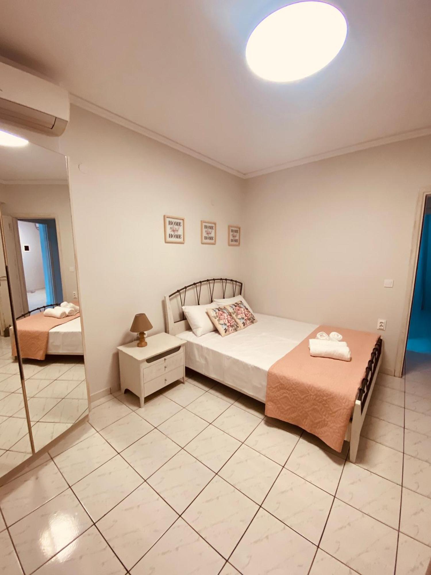 Peramore Apartment Néa Péramos エクステリア 写真