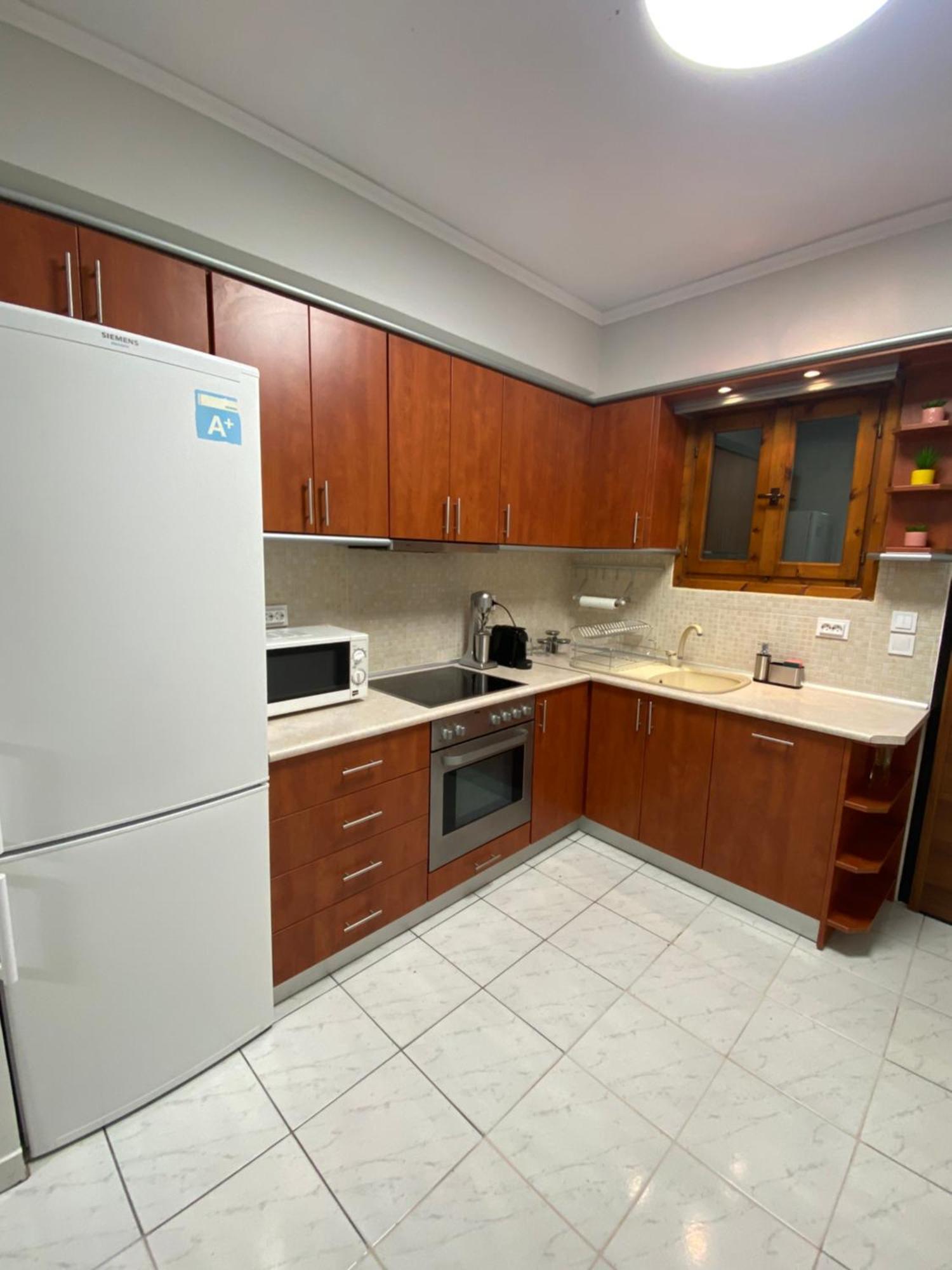 Peramore Apartment Néa Péramos エクステリア 写真