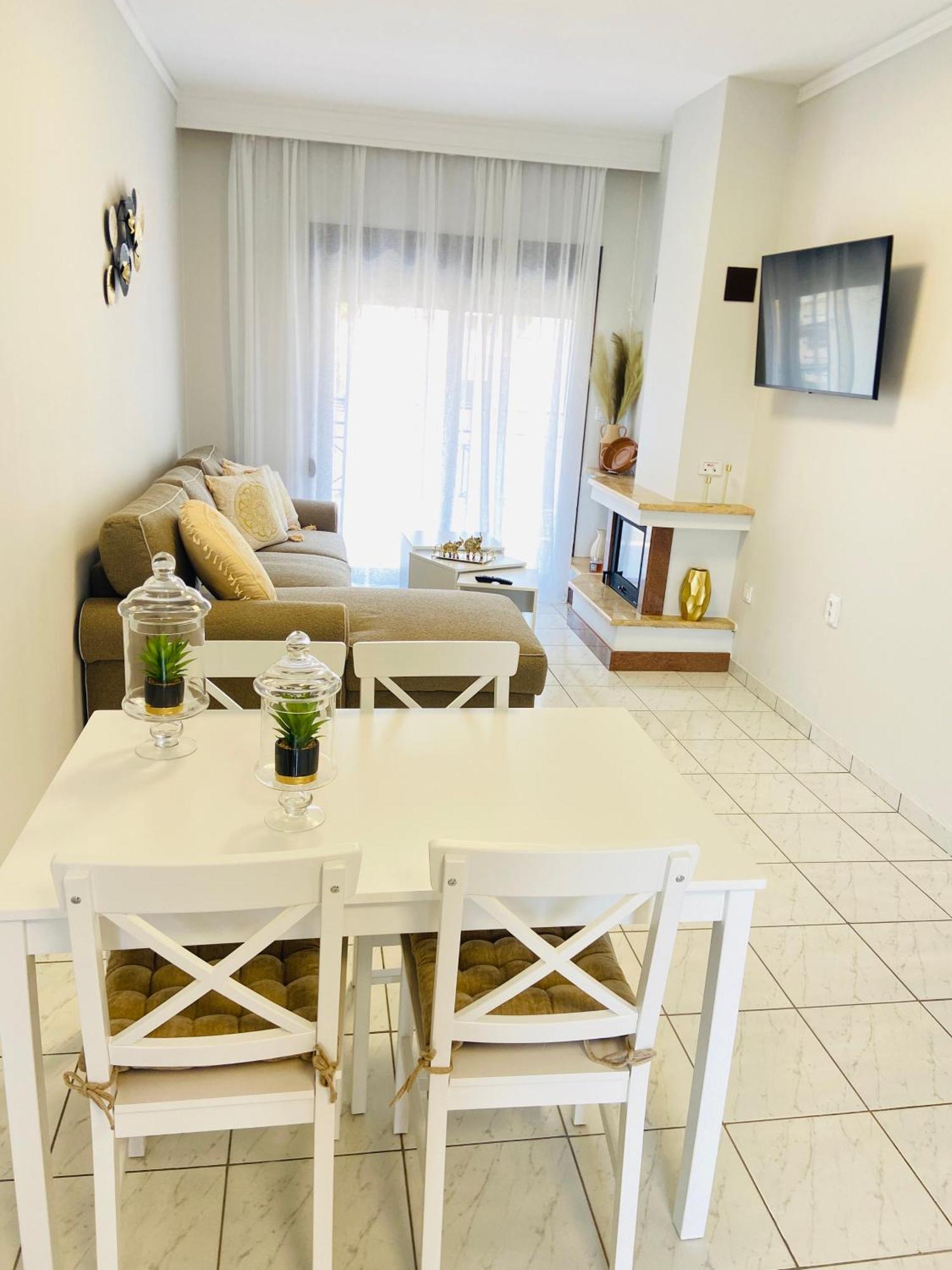 Peramore Apartment Néa Péramos エクステリア 写真