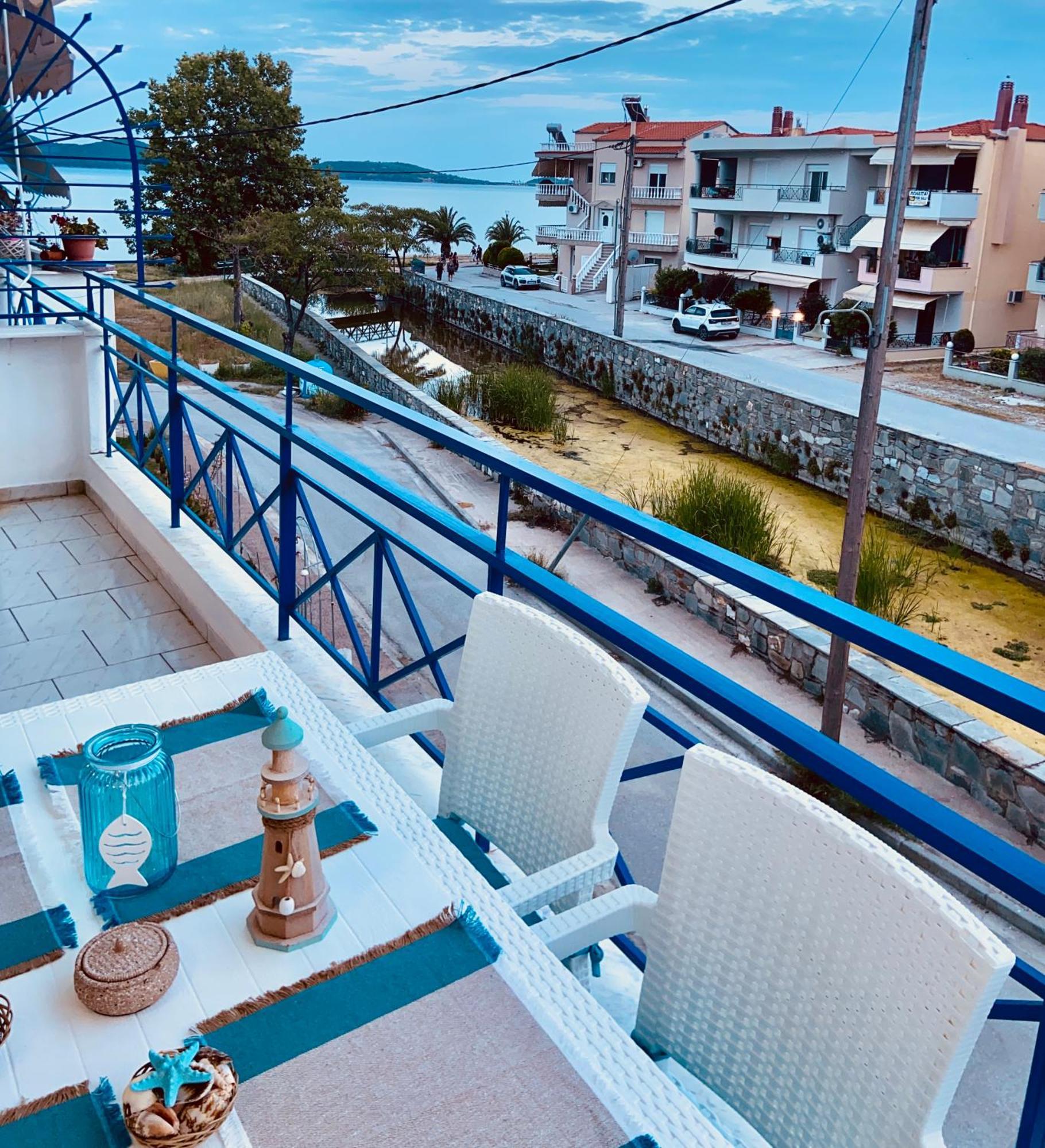 Peramore Apartment Néa Péramos エクステリア 写真